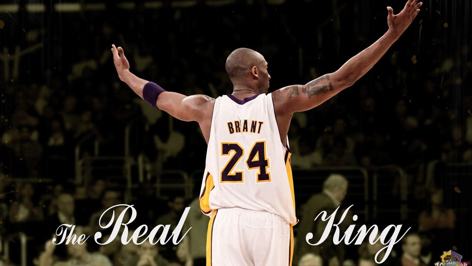 Faker回归赛场，惊险取胜首场状态亮眼，西班牙队观众沸腾！